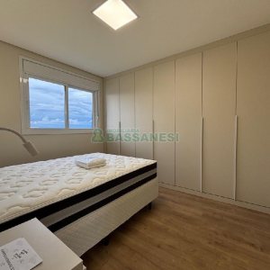 Apto Mobiliado com 52m², 1 dormitório, 1 vaga, no bairro Villagio Iguatemi em Caxias do Sul para Alugar