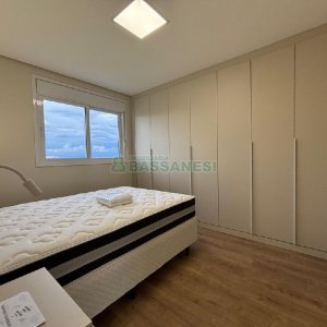Apto Mobiliado com 52m², 1 dormitório, 1 vaga, no bairro Villagio Iguatemi em Caxias do Sul para Alugar