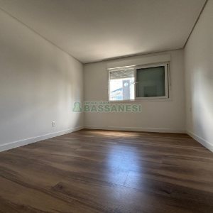 Apartamento com 230m², 3 dormitórios, 3 vagas, no bairro Centro em Caxias do Sul para Alugar