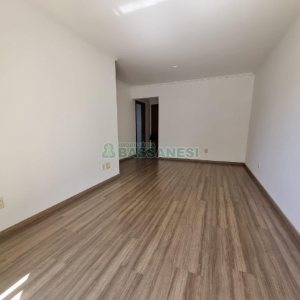 Apartamento com 80m², 2 dormitórios, 1 vaga, no bairro Pio X em Caxias do Sul para Alugar