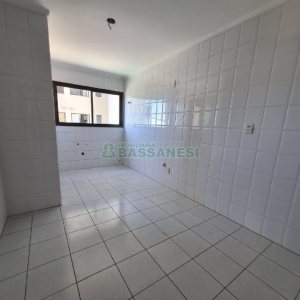 Apartamento com 80m², 2 dormitórios, 1 vaga, no bairro Pio X em Caxias do Sul para Alugar