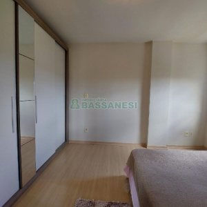 Apto Mobiliado com 56m², 2 dormitórios, 1 vaga, no bairro Sanvitto em Caxias do Sul para Alugar