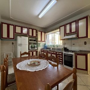 Apto Mobiliado com 110m², 3 dormitórios, no bairro São Pelegrino em Caxias do Sul para Alugar