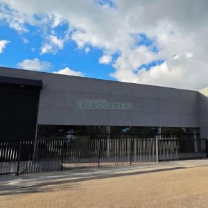 Pavilhão com 1120m², no bairro Jardim das Hortências em Caxias do Sul para Alugar
