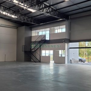 Pavilhão com 1120m², no bairro Jardim das Hortências em Caxias do Sul para Alugar