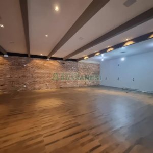Loja com 230m², no bairro São Pelegrino em Caxias do Sul para Alugar