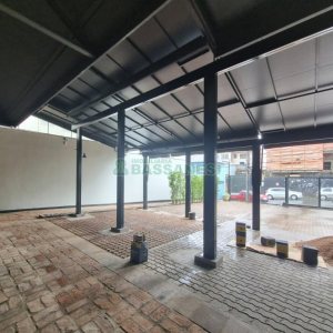 Loja com 230m², no bairro São Pelegrino em Caxias do Sul para Alugar