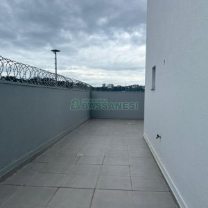 Apto Mobiliado com 48m², 1 dormitório, 1 vaga, no bairro Santa Catarina em Caxias do Sul para Alugar