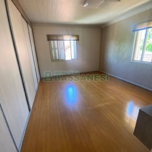 Casa com 330m², 3 dormitórios, 3 vagas, no bairro São Pelegrino em Caxias do Sul para Alugar ou Comprar