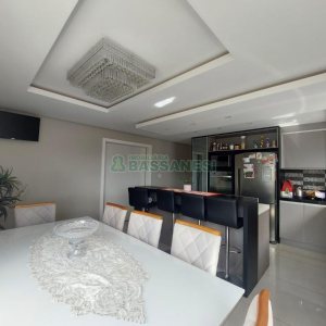 Apto Mobiliado com 185m², 3 dormitórios, 2 vagas, no bairro Vinhedos em Caxias do Sul para Alugar