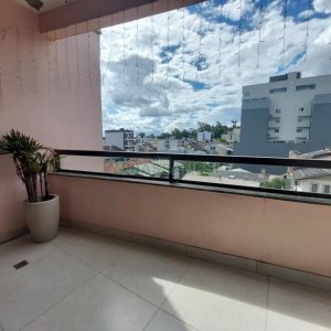 Apto Mobiliado com 185m², 3 dormitórios, 2 vagas, no bairro Vinhedos em Caxias do Sul para Alugar