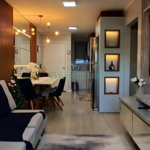 Apartamento com 55m², 2 dormitórios, 1 vaga, no bairro Vinhedos em Caxias do Sul para Comprar