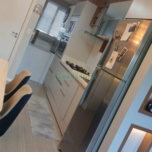 Apartamento com 55m², 2 dormitórios, 1 vaga, no bairro Vinhedos em Caxias do Sul para Comprar