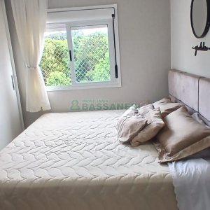 Apartamento com 55m², 2 dormitórios, 1 vaga, no bairro Vinhedos em Caxias do Sul para Comprar