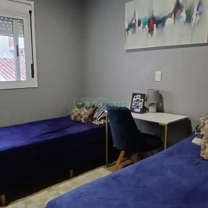Apartamento com 55m², 2 dormitórios, 1 vaga, no bairro Vinhedos em Caxias do Sul para Comprar