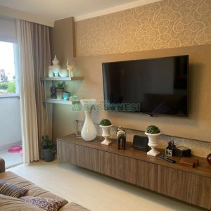 Apartamento com 65m², 2 dormitórios, 2 vagas, no bairro Pio X em Caxias do Sul para Comprar