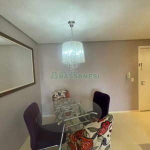 Apartamento com 65m², 2 dormitórios, 2 vagas, no bairro Pio X em Caxias do Sul para Comprar