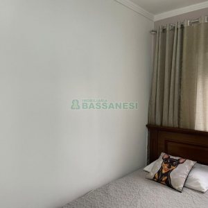 Apartamento com 65m², 2 dormitórios, 2 vagas, no bairro Pio X em Caxias do Sul para Comprar