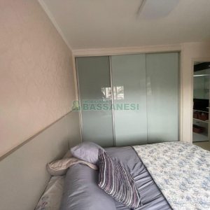 Apartamento com 65m², 2 dormitórios, 2 vagas, no bairro Pio X em Caxias do Sul para Comprar