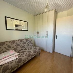 Sobrado com 100m², 3 dormitórios, 2 vagas, no bairro Cidade Nova em Caxias do Sul para Comprar