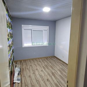 Sobrado com 87m², 3 dormitórios, 1 vaga, no bairro Vinhedos em Caxias do Sul para Comprar