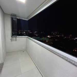 Apartamento com 54m², 2 dormitórios, 1 vaga, no bairro Desvio Rizzo em Caxias do Sul para Alugar