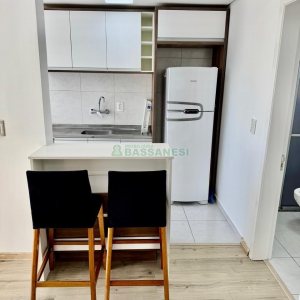 Apto Mobiliado com 45m², 1 dormitório, 1 vaga, no bairro Lourdes em Caxias do Sul para Alugar