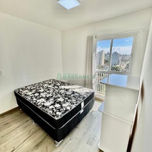 Apto Mobiliado com 45m², 1 dormitório, 1 vaga, no bairro Lourdes em Caxias do Sul para Alugar