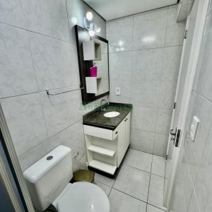 Apto Mobiliado com 45m², 1 dormitório, 1 vaga, no bairro Lourdes em Caxias do Sul para Alugar