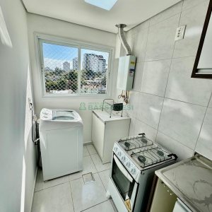 Apto Mobiliado com 45m², 1 dormitório, 1 vaga, no bairro Lourdes em Caxias do Sul para Alugar