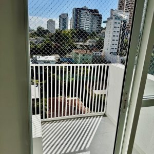 Apto Mobiliado com 45m², 1 dormitório, 1 vaga, no bairro Lourdes em Caxias do Sul para Alugar