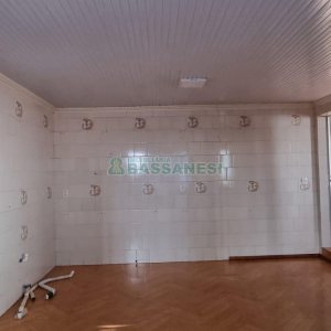 Casa com 368m², 6 dormitórios, no bairro São Leopoldo em Caxias do Sul para Comprar