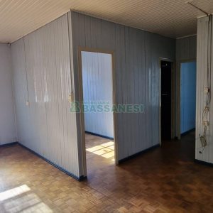 Casa com 368m², 6 dormitórios, no bairro São Leopoldo em Caxias do Sul para Comprar