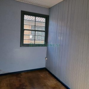 Casa com 368m², 6 dormitórios, no bairro São Leopoldo em Caxias do Sul para Comprar
