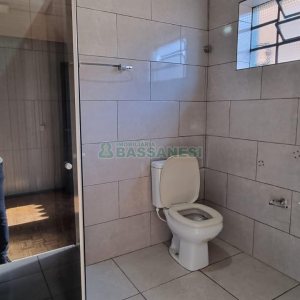 Casa com 368m², 6 dormitórios, no bairro São Leopoldo em Caxias do Sul para Comprar
