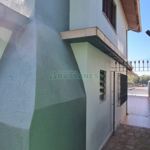 Casa com 368m², 6 dormitórios, no bairro São Leopoldo em Caxias do Sul para Comprar