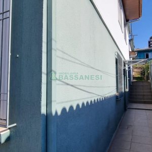 Casa com 368m², 6 dormitórios, no bairro São Leopoldo em Caxias do Sul para Comprar