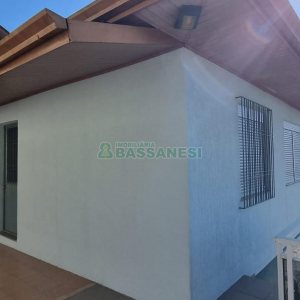 Casa com 368m², 6 dormitórios, no bairro São Leopoldo em Caxias do Sul para Comprar