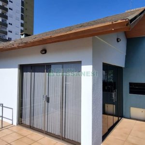 Casa com 368m², 6 dormitórios, no bairro São Leopoldo em Caxias do Sul para Comprar