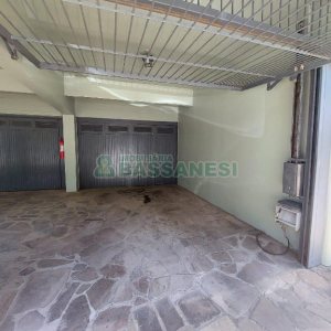 Apto Mobiliado com 120m², 3 dormitórios, 1 vaga, no bairro Cinqüentenário em Caxias do Sul para Alugar