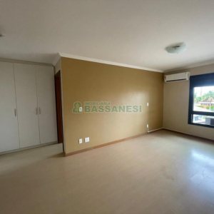 Apartamento com 183m², 3 dormitórios, 2 vagas, no bairro Madureira em Caxias do Sul para Comprar