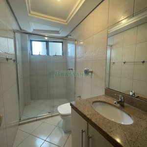 Apartamento com 183m², 3 dormitórios, 2 vagas, no bairro Madureira em Caxias do Sul para Comprar