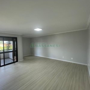 Apartamento com 183m², 3 dormitórios, 2 vagas, no bairro Madureira em Caxias do Sul para Comprar