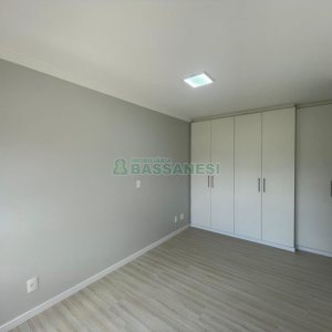 Apartamento com 183m², 3 dormitórios, 2 vagas, no bairro Madureira em Caxias do Sul para Comprar