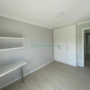 Apartamento com 183m², 3 dormitórios, 2 vagas, no bairro Madureira em Caxias do Sul para Comprar
