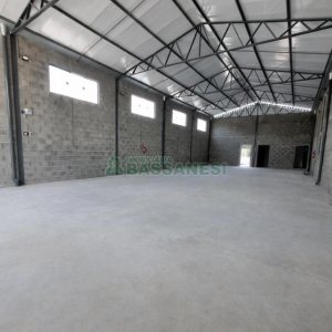 Pavilhão com 200m², no bairro Esplanada em Caxias do Sul para Alugar