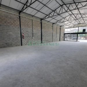 Pavilhão com 200m², no bairro Esplanada em Caxias do Sul para Alugar