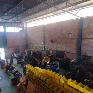 Pavilhão com 200m², no bairro De Lazzer em Caxias do Sul para Comprar