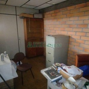 Pavilhão com 200m², no bairro De Lazzer em Caxias do Sul para Comprar