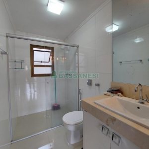 Apartamento com 70m², 3 dormitórios, 1 vaga, no bairro Pio X em Caxias do Sul para Alugar